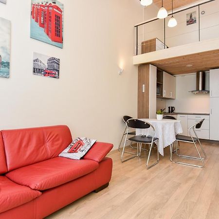 Grey Red Apartments بالانغا المظهر الخارجي الصورة