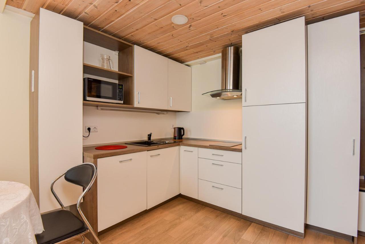 Grey Red Apartments بالانغا المظهر الخارجي الصورة