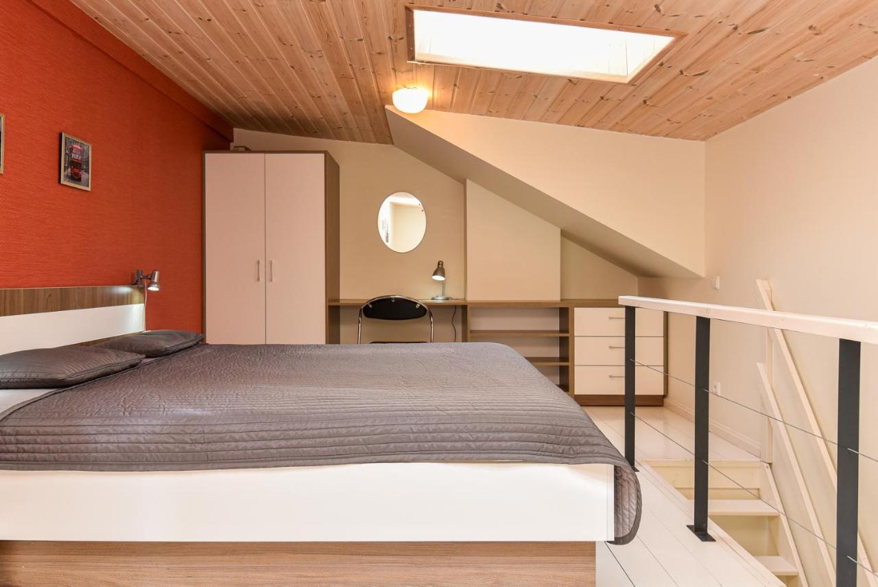 Grey Red Apartments بالانغا المظهر الخارجي الصورة