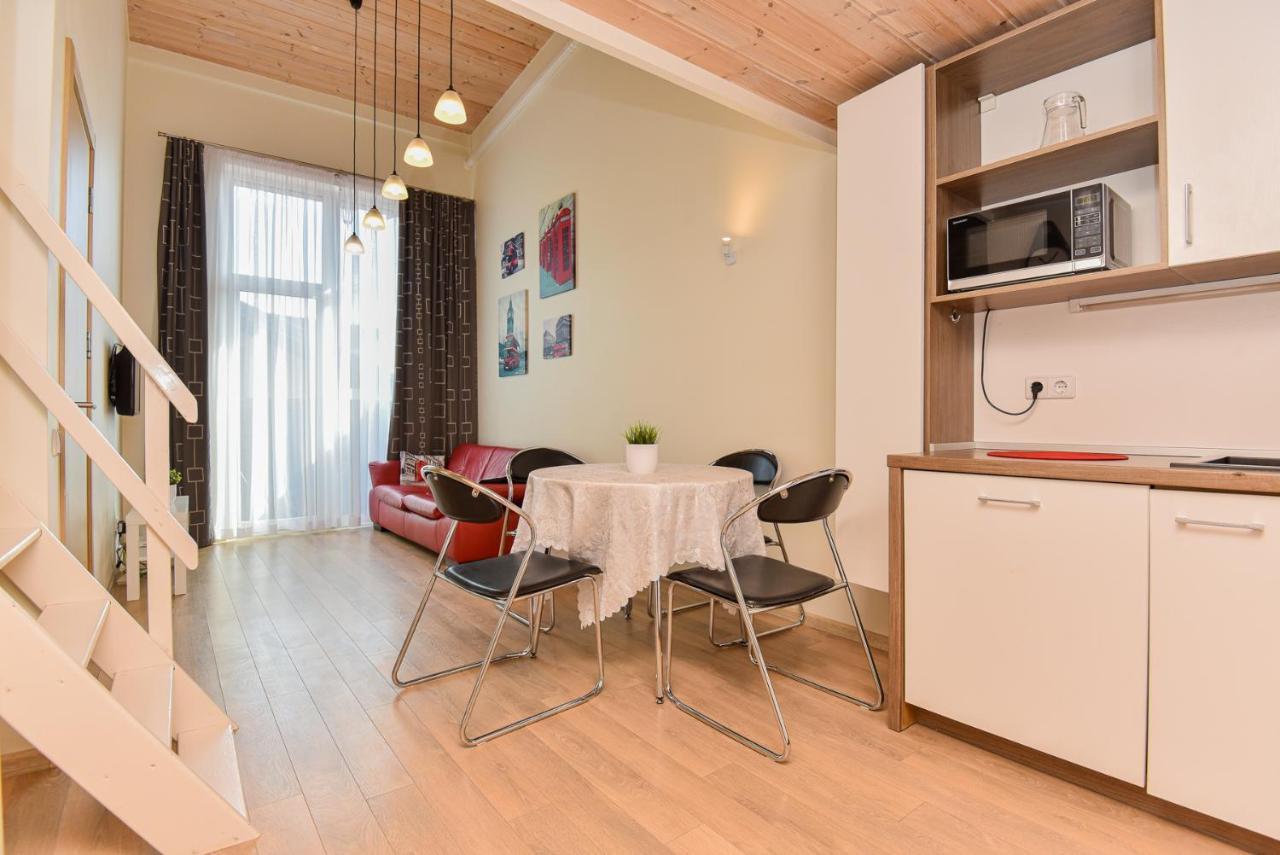 Grey Red Apartments بالانغا المظهر الخارجي الصورة