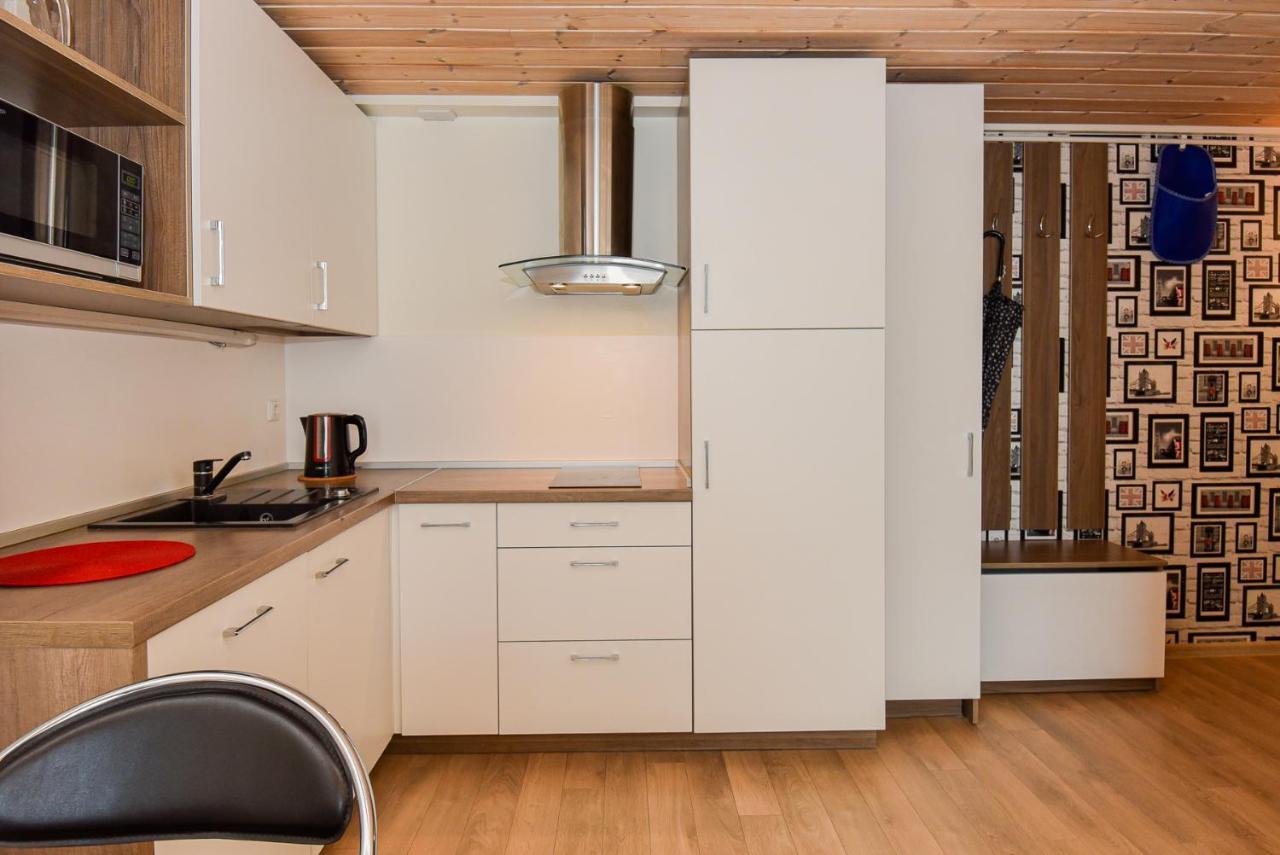 Grey Red Apartments بالانغا المظهر الخارجي الصورة